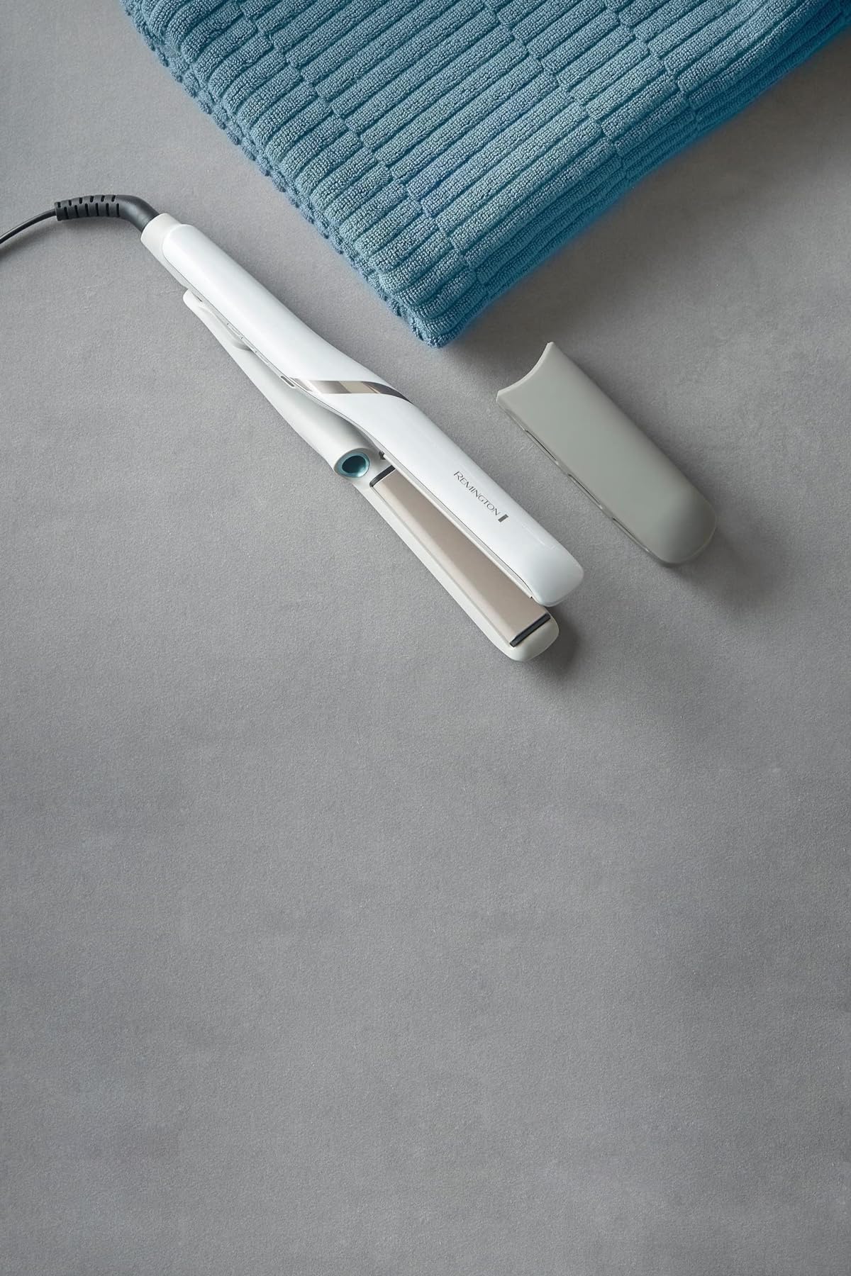 Remington Straightener [Test Winner] Hydraluxe Pro (Mist Technology "Hydracare" for long-lasting results without heat damage, moisture-retaining ceramic coating) Hair Straightener S9001 - 45704560100
