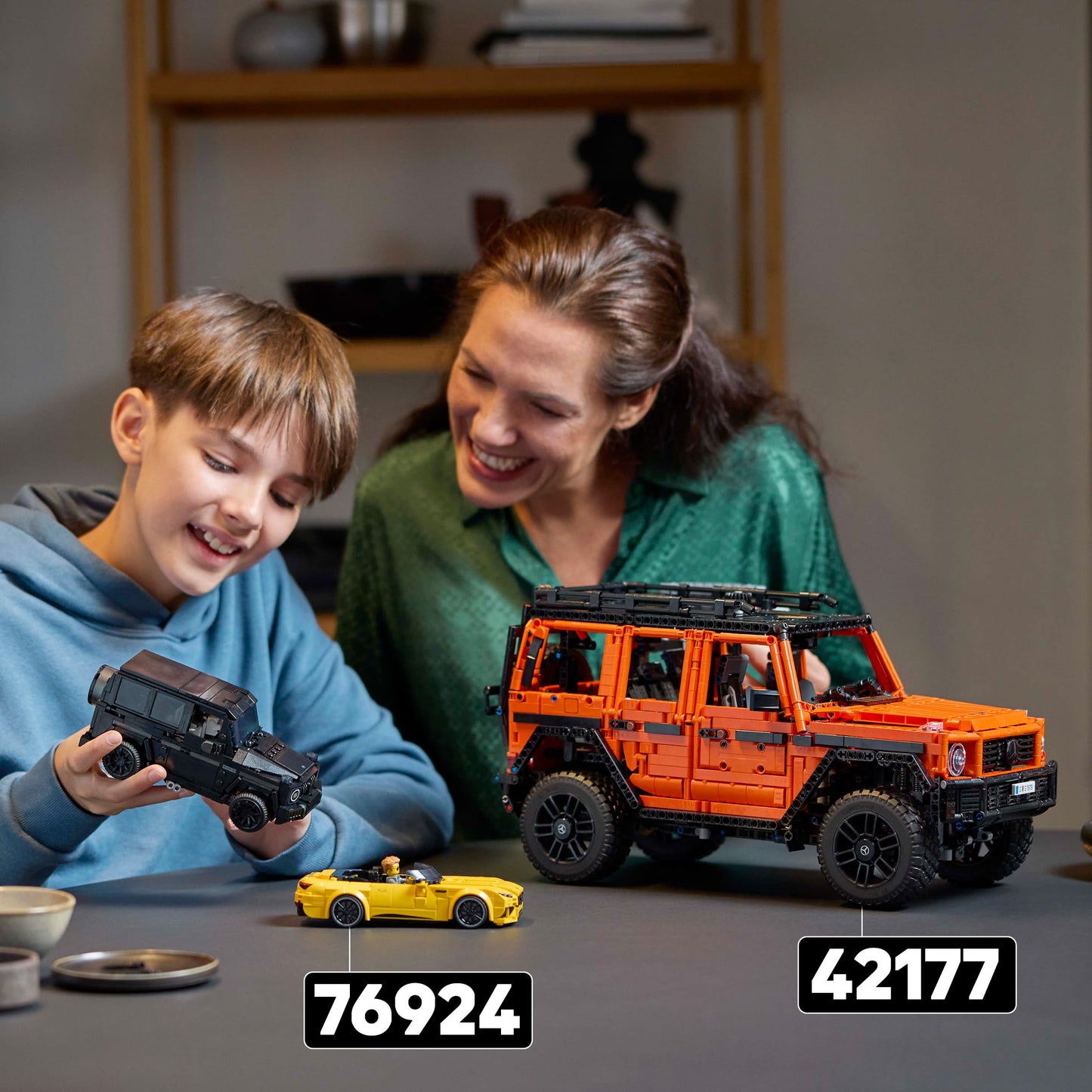 LEGO Technic Mercedes-Benz G 500 Professional Line, building set with car model of the G-Class, gift for adults, luxury off-road vehicle set, Mercedes collector's item, toy car 42177