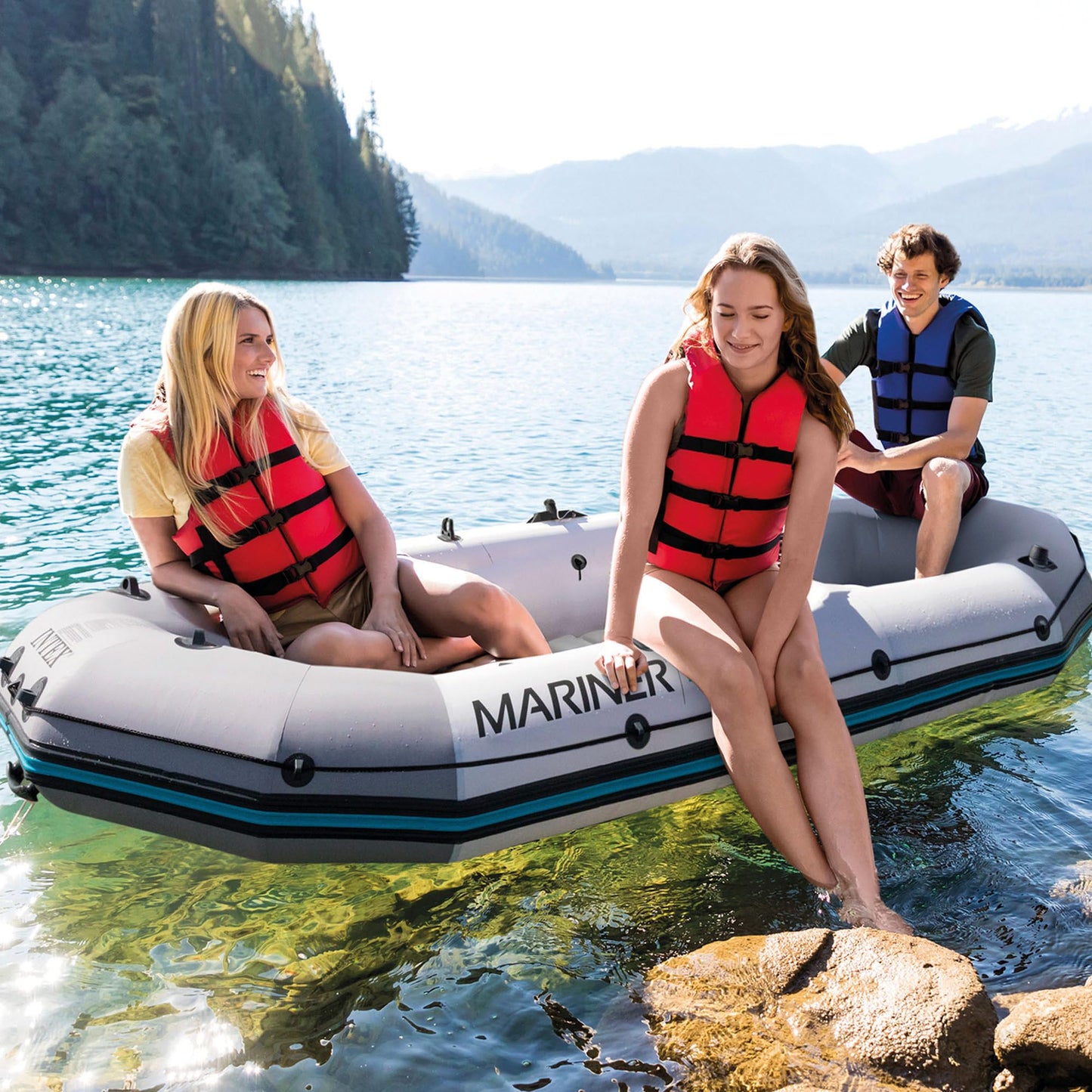 Intex Mariner 3 Inflatable Dinghy 3 Man Boat with Aluminum Oars and Pump - 68373NP
