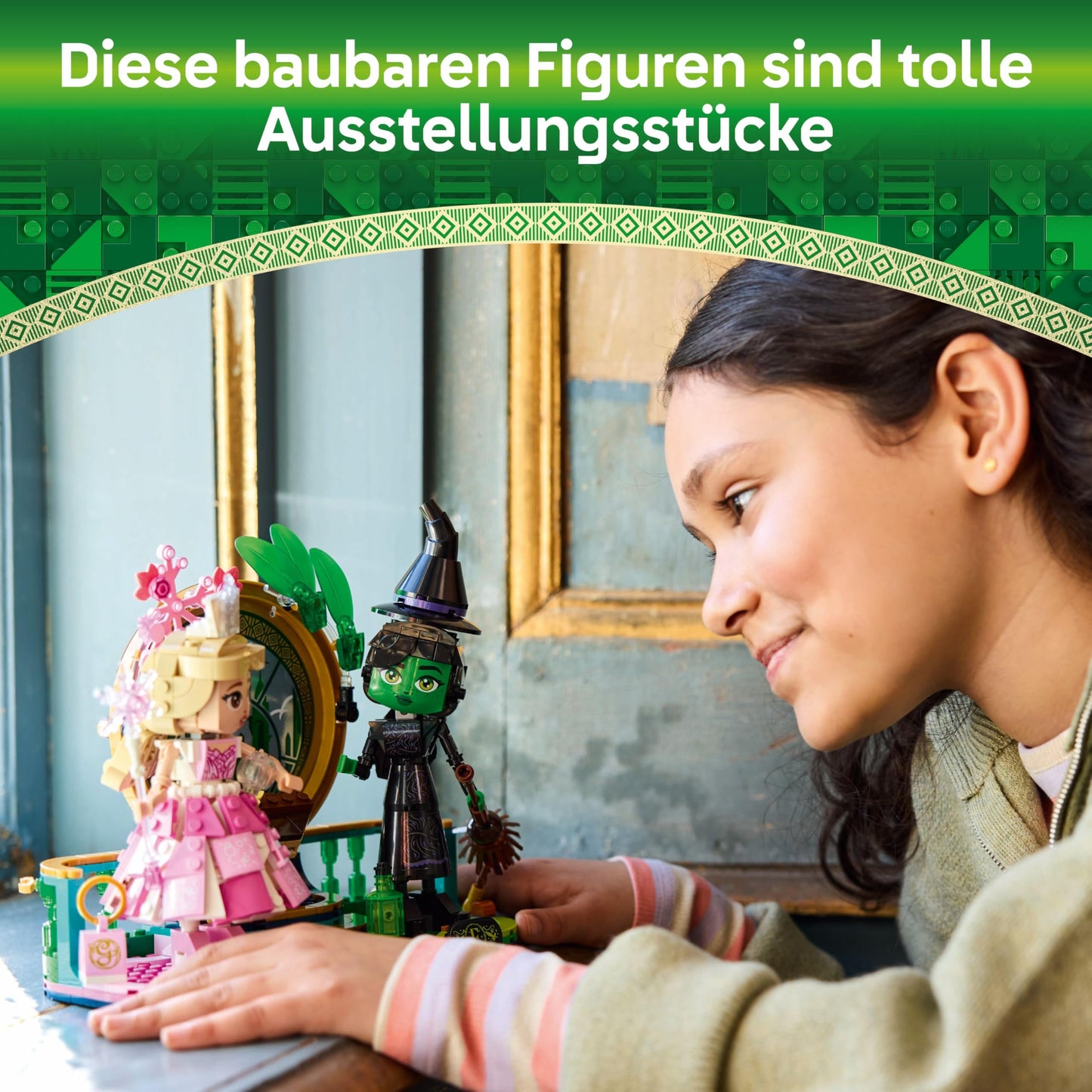 LEGO Wicked - Elphaba & Glinda figures - toy with lots of accessories including a broom, a crown, a handbag and a window scene - gift for girls and boys aged 10 and over - 75682