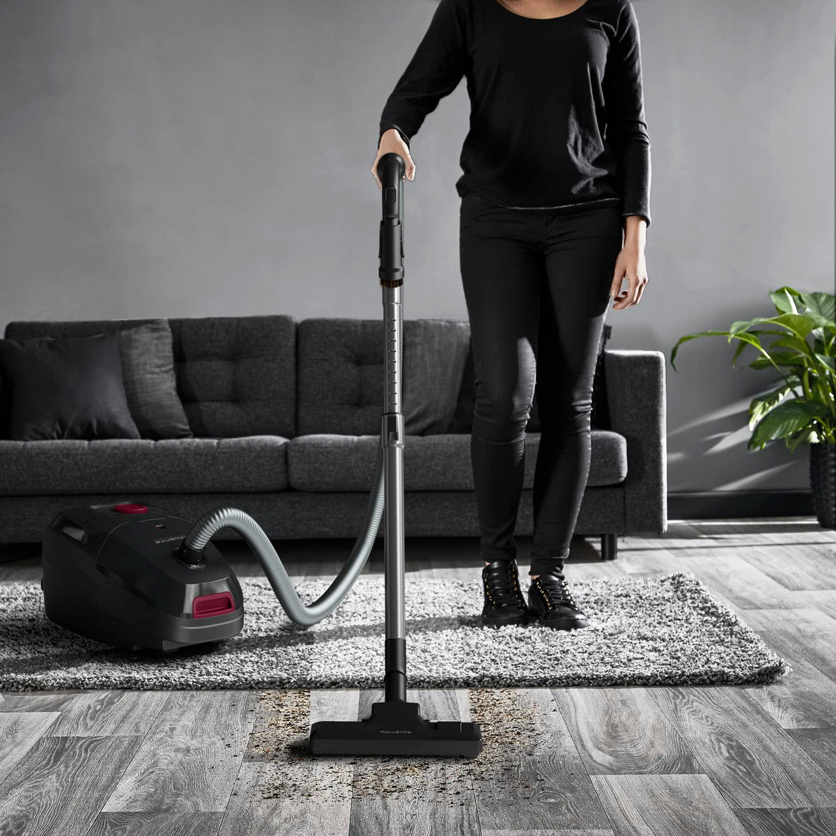 Rowenta G-Force Bagged Vacuum Cleaner, 900 Watts - RO4933