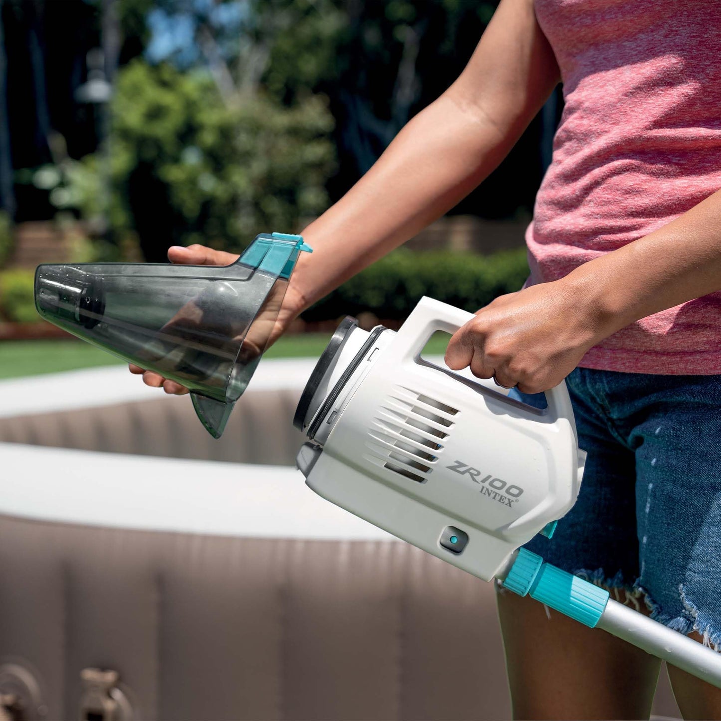 Intex ZR100 Handheld Pool Vacuum, Size: 37cm x 11cm x 19cm (28626)