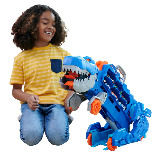 Hot Wheels Let's Race Netflix -2:1 transporter for T-Rex with including car racing track, with lighting and sounds, including 2 toy cars, space for 20 cars, Hot Wheels Dino, toys from 4 years, HNG50