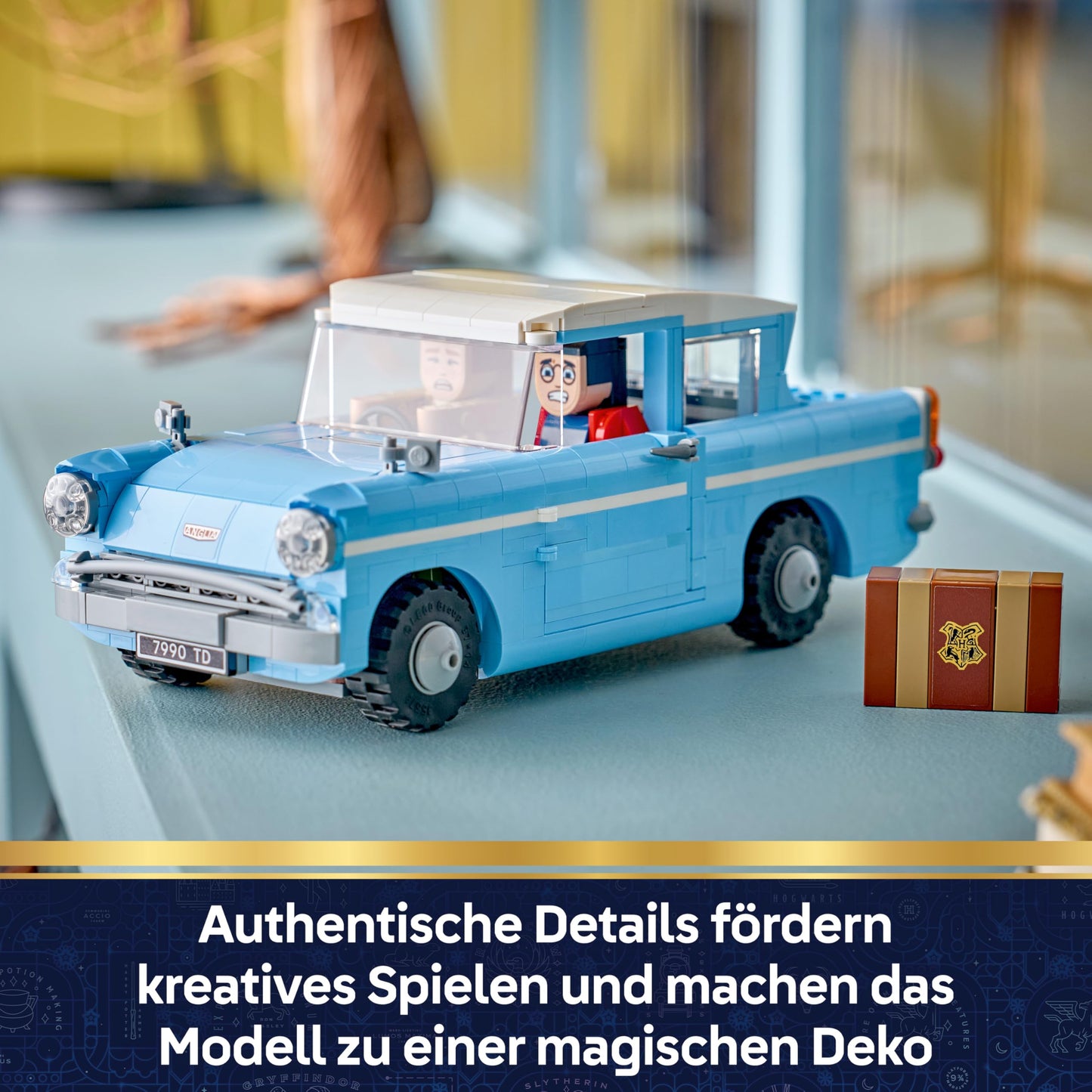 LEGO Harry Potter Flying Ford Anglia - car toy set for children with 3 figures to play and display - gift for boys, girls and all fans aged 14 and over - 76470