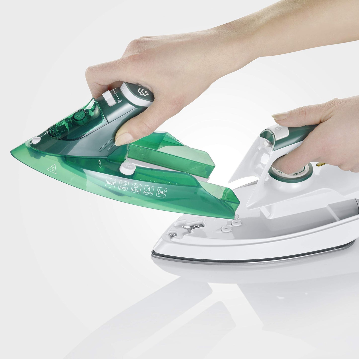 SEVERIN steam iron with robust stainless steel sole, 2400W, 85g, min steam boost, 30g, min variable steam output, removable water tank, anti-drip function, 175 ml, white-green, BA 3261