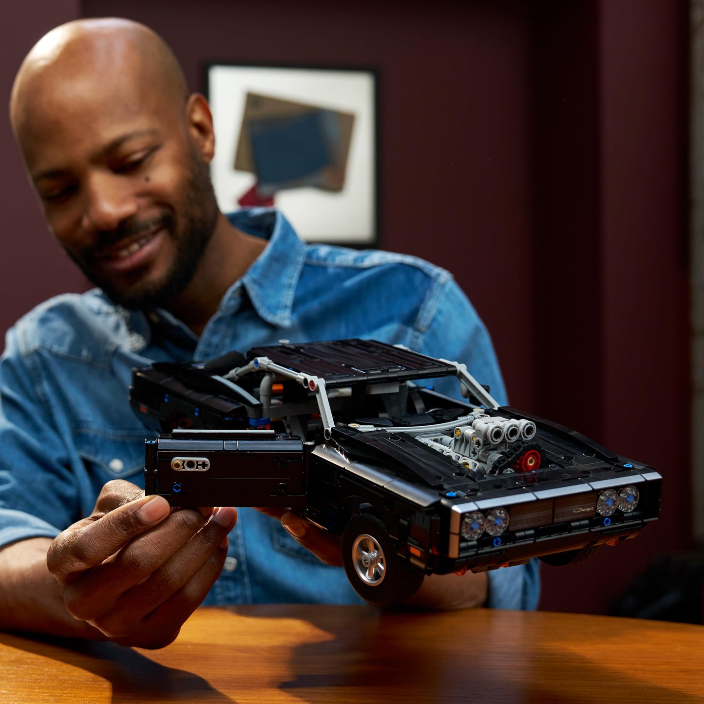 LEGO Technic Fast and Furious Dodge Charger R/T car - model car for adults - collector's set with V8 engine and suspension - nostalgic gift for film fans - 42231
