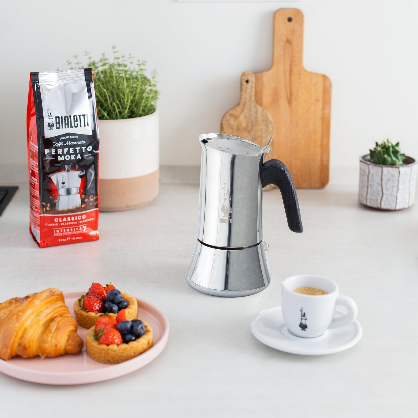 Bialetti - New Venus Induction, stainless steel stove espresso coffee machine, suitable for all types of stoves, 10 cups (460ml), aluminum, silver - 0007256/CN