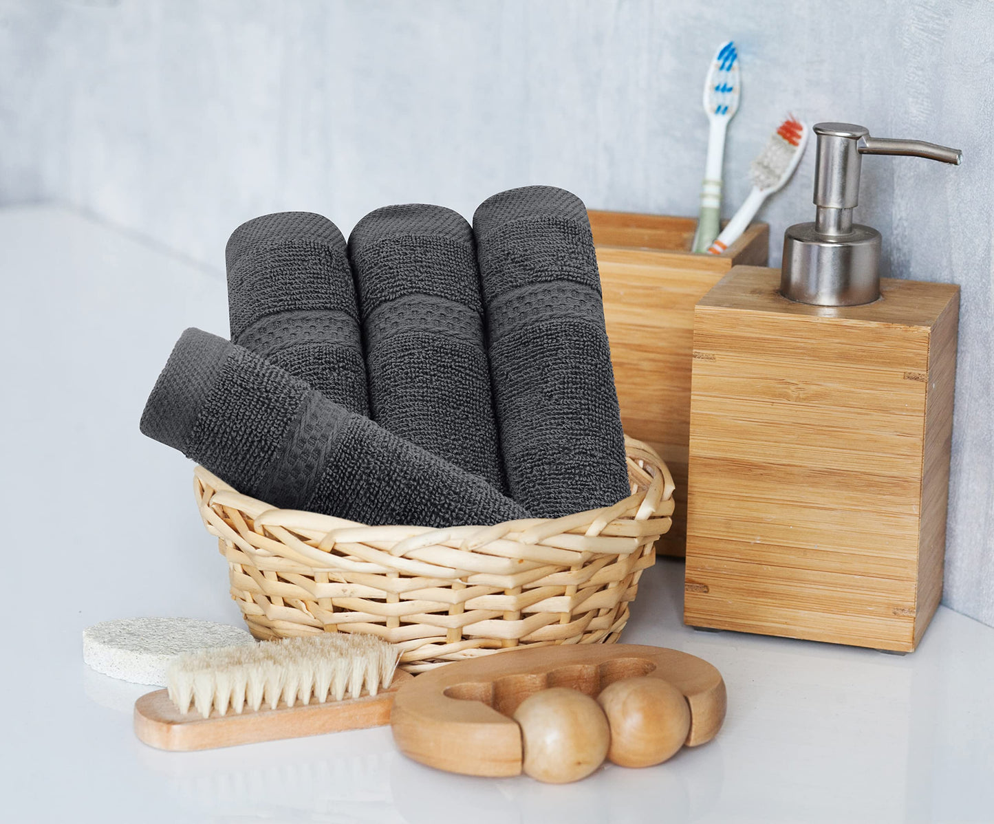 Utopia Towels - 8-piece cotton towel set with hanger - 2 bath towels, 2 hand towels and 4 washcloths - (gray) - UT0371