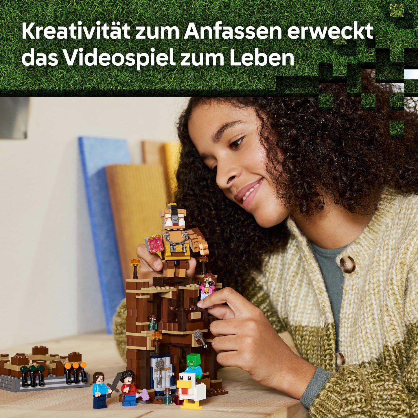 LEGO Minecraft forest estate with boxing ring - interactive gaming toy - baby zombie, Steve, Garret and Henry minifigures - gamer gift for boys, girls and video game fans aged 10 and over - 21272