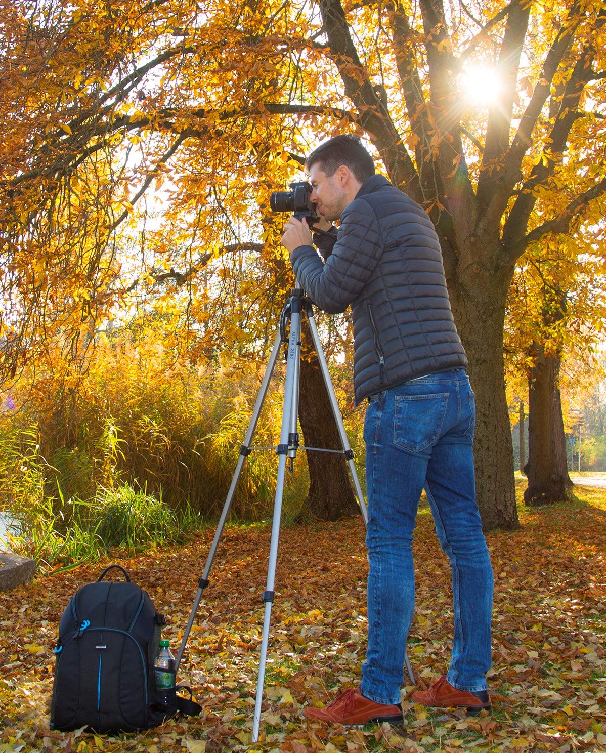 CULLMANN - 52128 - Alpha 2800 Tripod - Extension height 184.5 cm - Packed size 70 cm - with 3-way head - max. load capacity 2.5 kg - Weight 1334 g - Silver