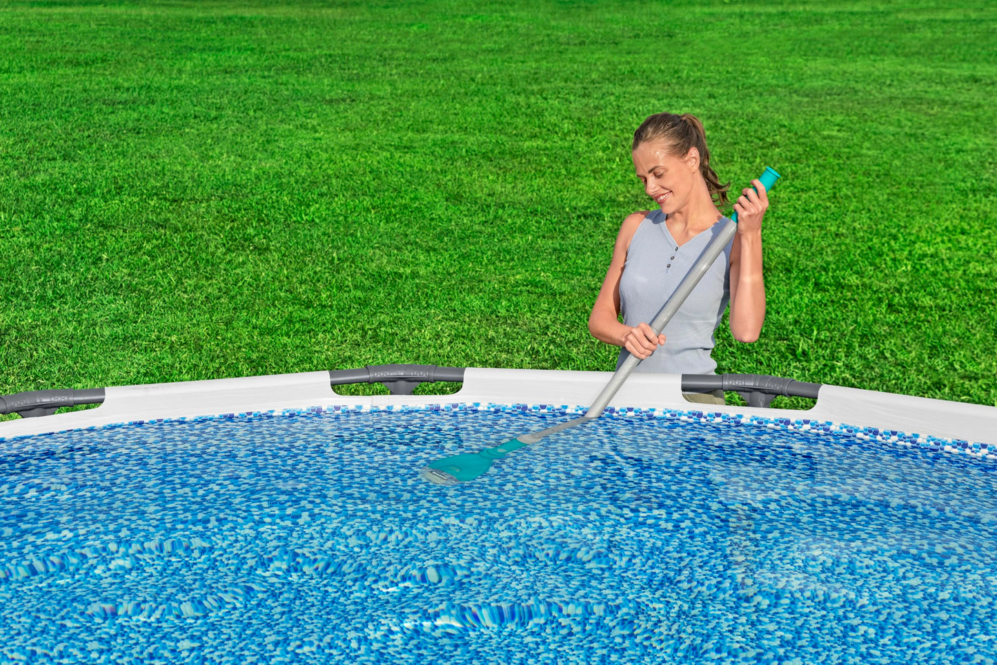 Bestway battery-operated pool vacuum AquaTech 150 cm - 58770