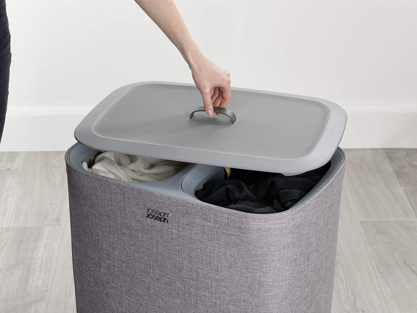 Joseph Joseph Tota - 90L Laundry Hamper with Lid, Separate Compartments with Removable Cotton Bags with Handles for Easy Carrying and Separation of Garments, Gray - 50003