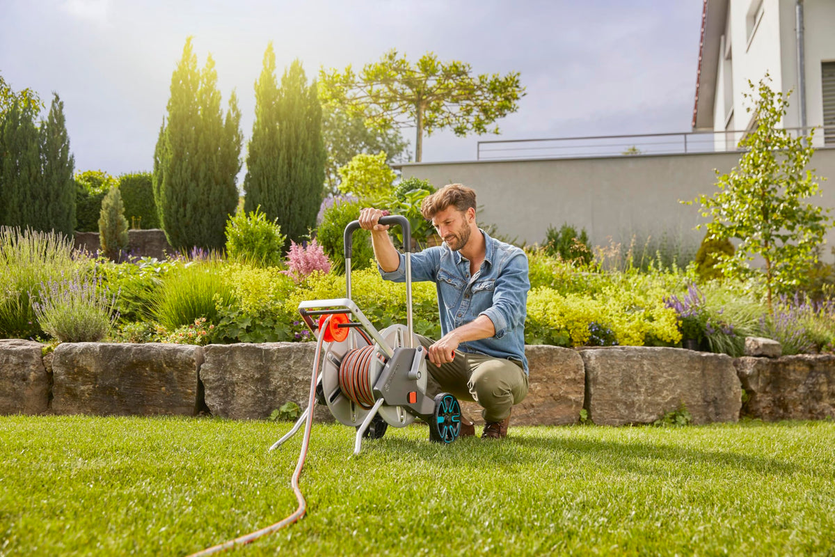 Set de metal Gardena CleverRoll M Easy: cărucior pentru furtunuri cu o capacitate de 60 m, ghidaj de furtun foarte stabil, stabil, inclusiv furtun de 25 m (18547-20)