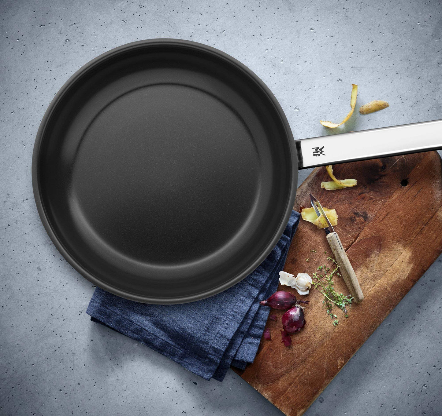WMF Durado frying pan 28 cm, stainless steel pan induction non-stick coating, suitable for all types of stoves, energy saving, ceramic coating, oven safe up to 260 degrees - 0748286021