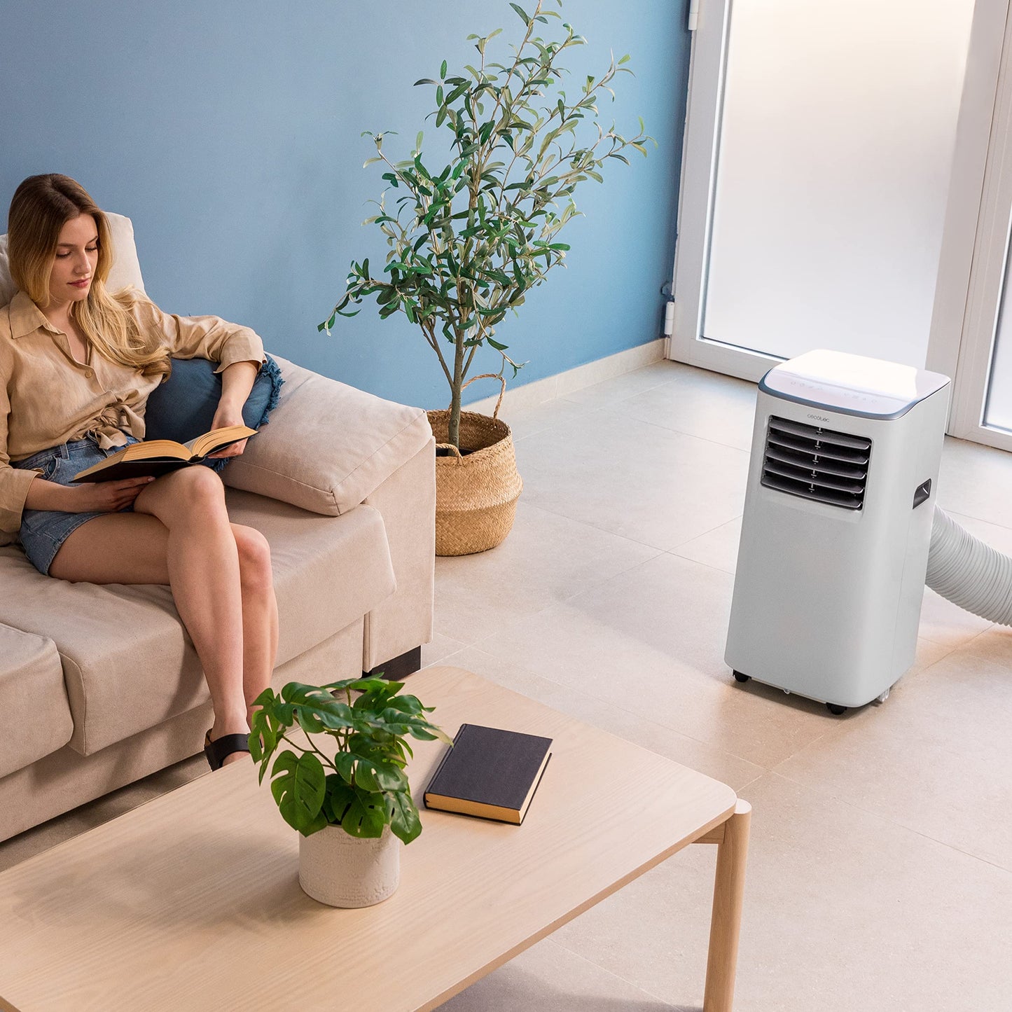 Cecotec portable air conditioner with remote control and tactile control Forceclima 7400 Touch. 7000 BTU, LED screen, 4 modes, 2 speeds, coverage up to 15 m2 - 08171