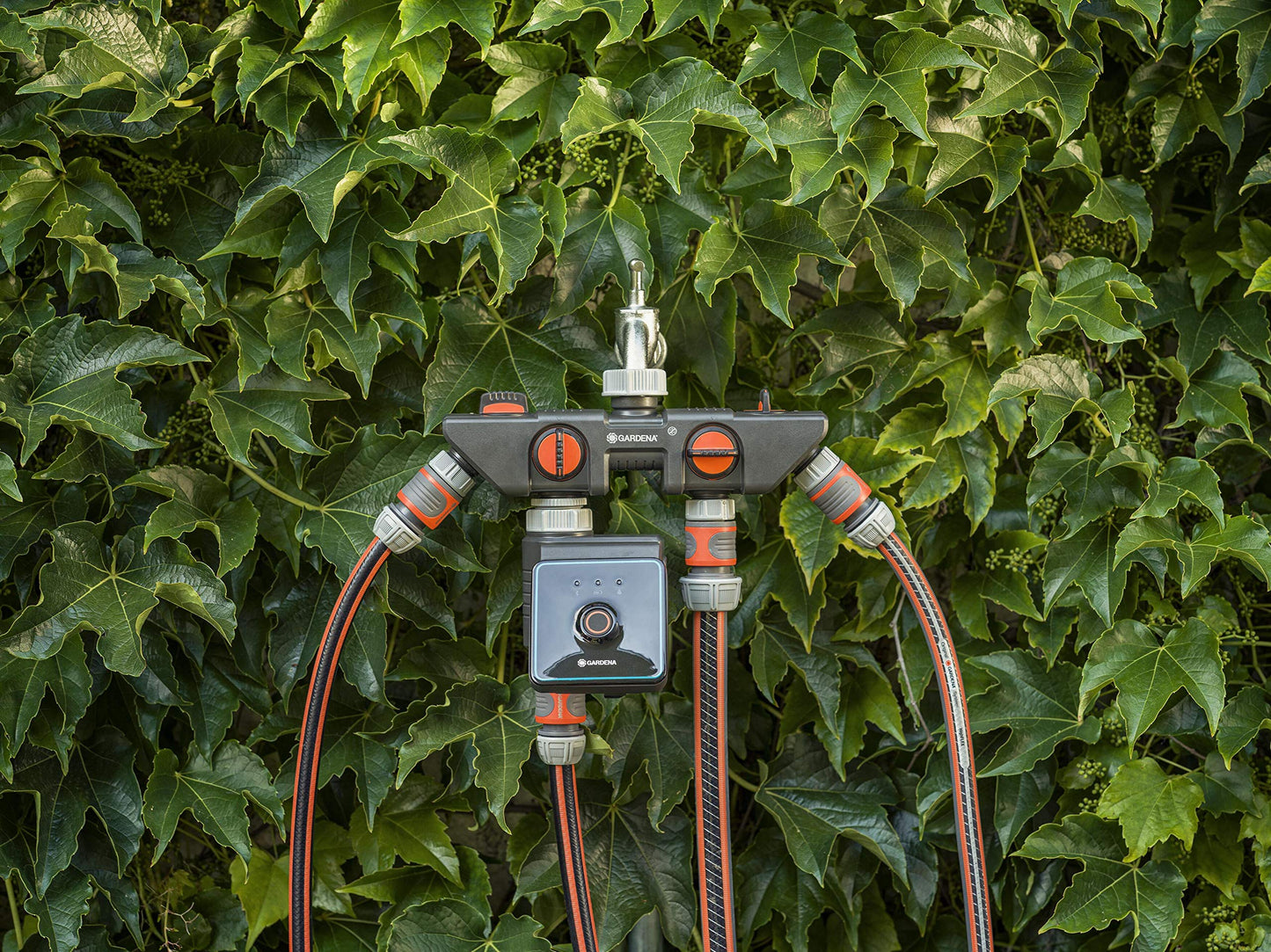 Gardena irrigation control with Bluetooth app: Automatic irrigation for garden and balcony, configurable via app, irrigation cycles in 3 schedules, 10 m range (01889-20)