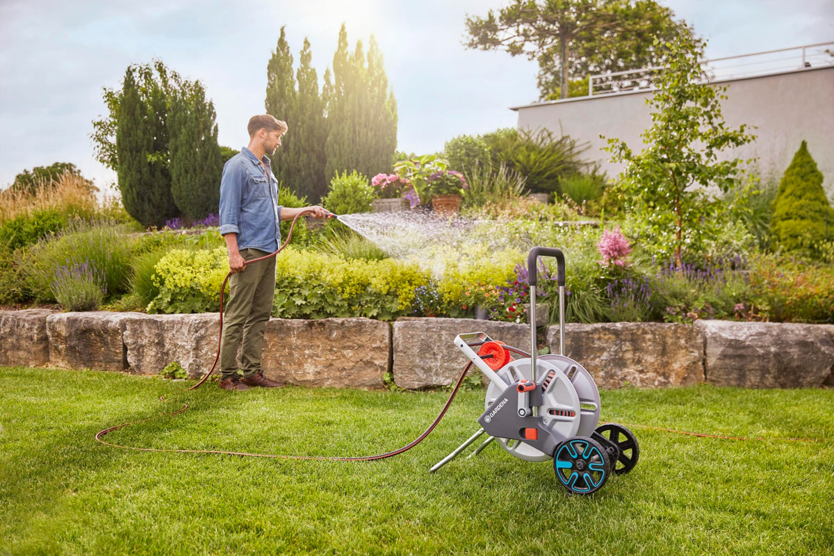 Set de metal Gardena CleverRoll M Easy: cărucior pentru furtunuri cu o capacitate de 60 m, ghidaj de furtun foarte stabil, stabil, inclusiv furtun de 25 m (18547-20)