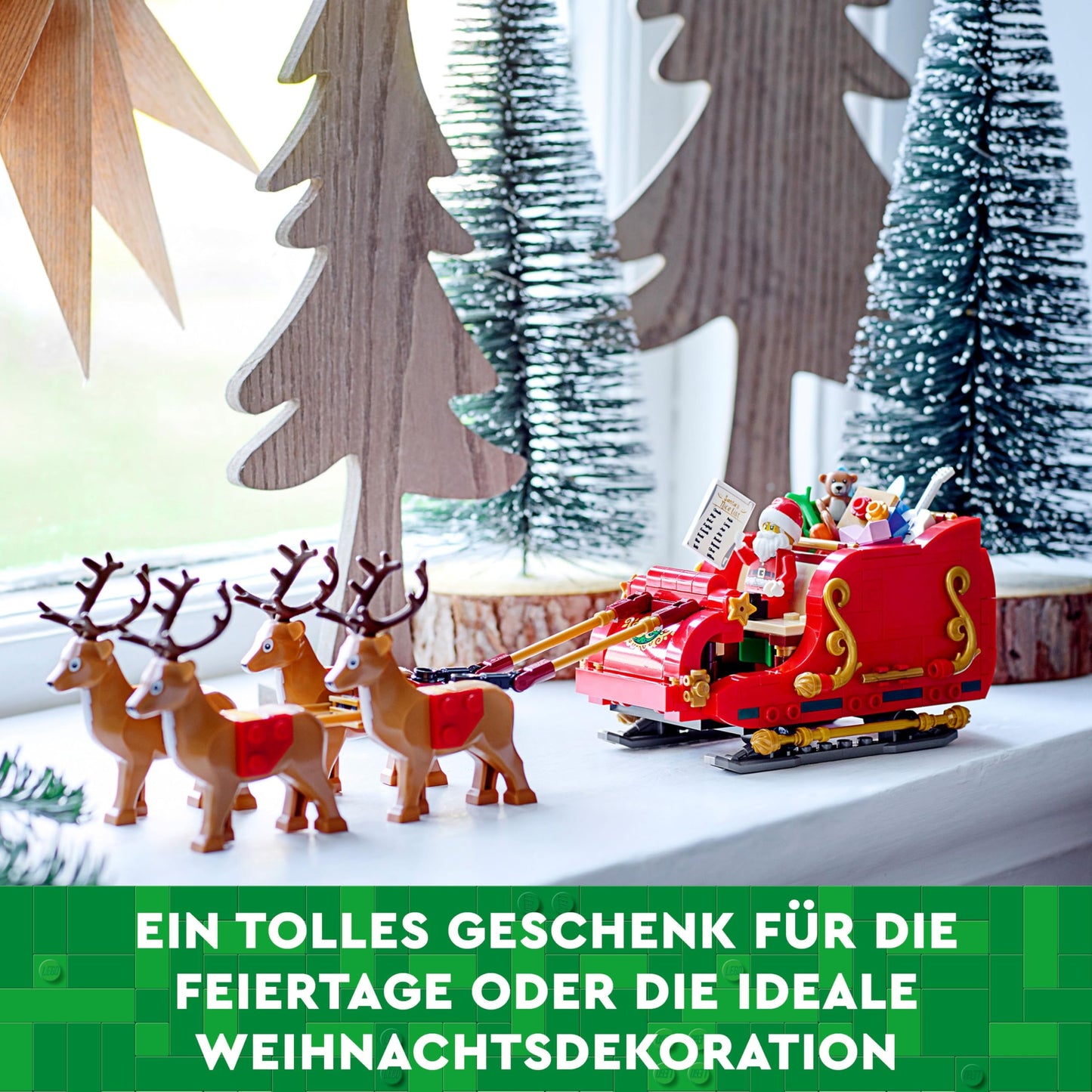 LEGO Santa's Sleigh - Toy for children aged 9 and up with minifigure, reindeer, guitar, teddy bear and skis - Christmas gift for boys and girls - 40499