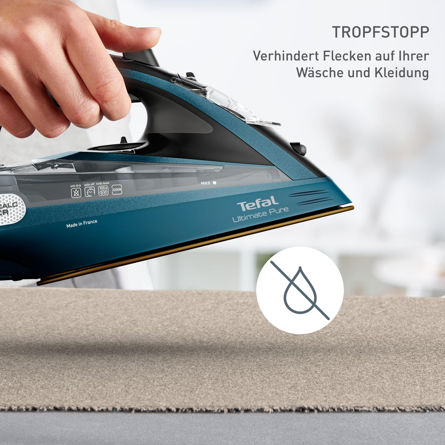Tefal Ultimate Pure steam iron, 3200 watts, powerful steam, 300 g/min. extra steam boost, AutoClean soleplate, Micro Calc, automatic switch-off, drip stop, black/blue, FV9851E0