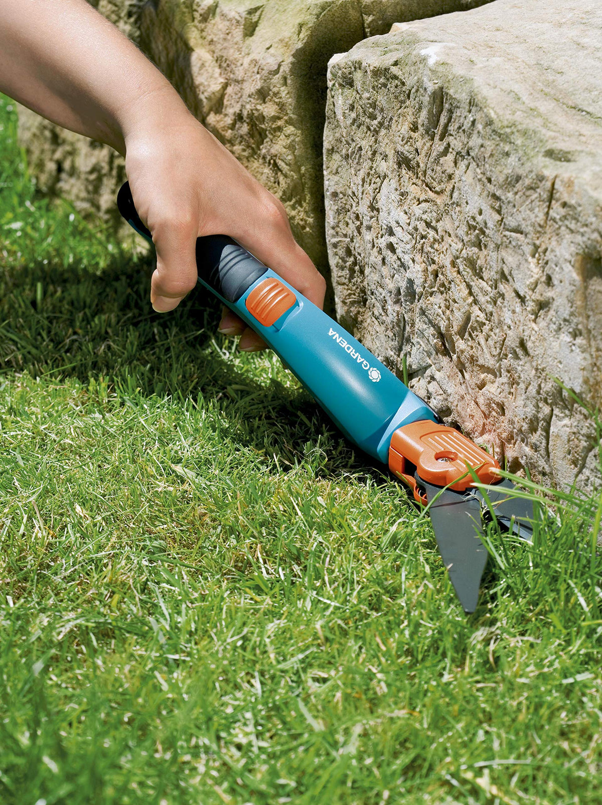 Foarfecă pentru iarbă Gardena Comfort, rotativă: foarfece pentru gazon cu lame rotative la 360° pentru utilizatori dreptaci și stângaci, margine zimțată pentru tăiere precisă, acoperire antiaderență, mâner confortabil (8734-20) - 08734-20