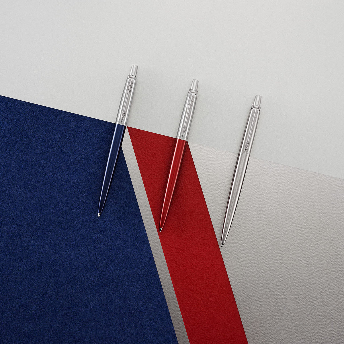 Parker Jotter London Trio Discovery Pack: Ballpoint Pen (Royal Blue) | Gel Pens (Red Kensington) & Mechanical Pencil (Stainless Steel) - 2032740
