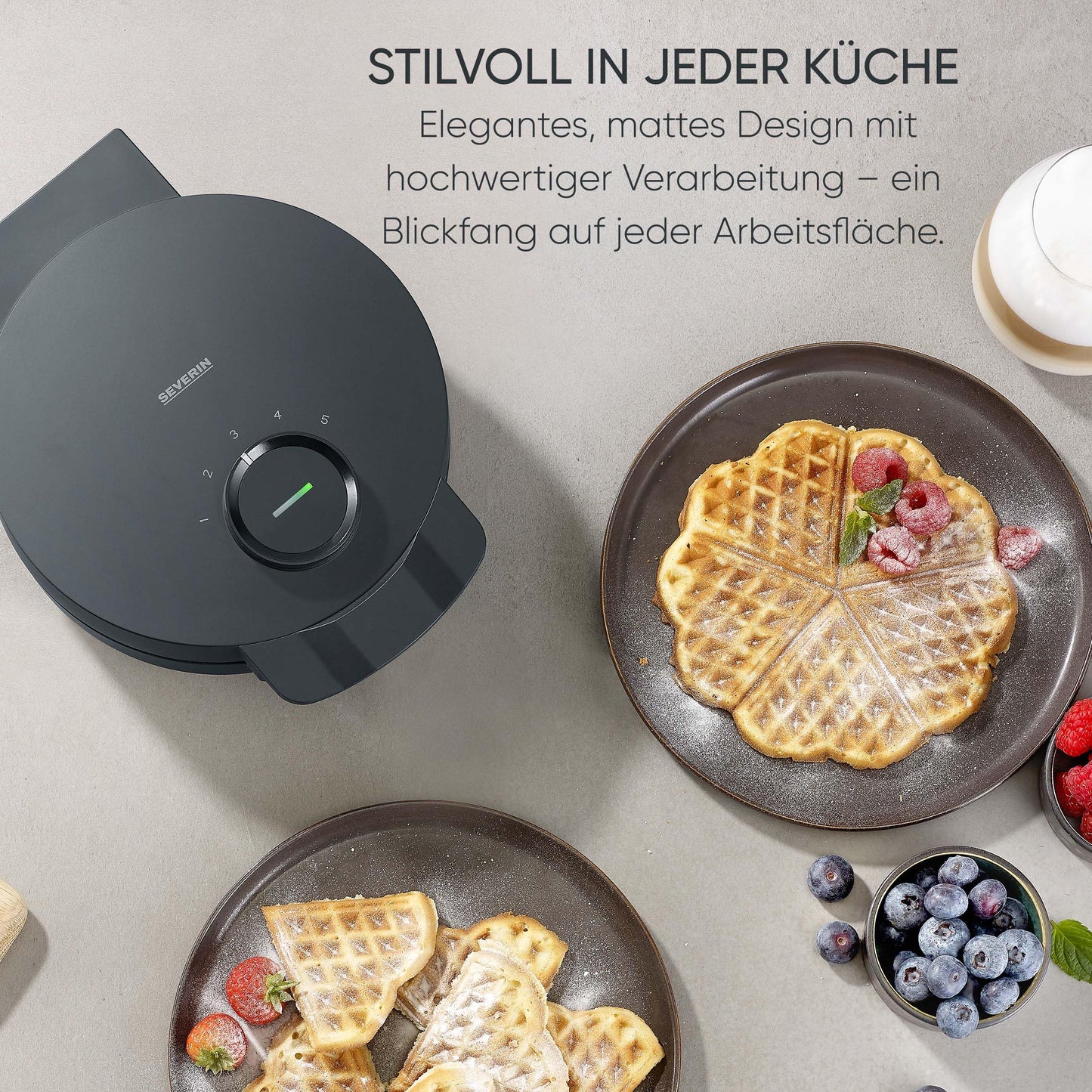 SEVERIN waffle iron Black Line, heart waffles, PFAS-free coating, with indicator light, practical cable winder, 1,000 watts, black/stainless steel, WA 2117