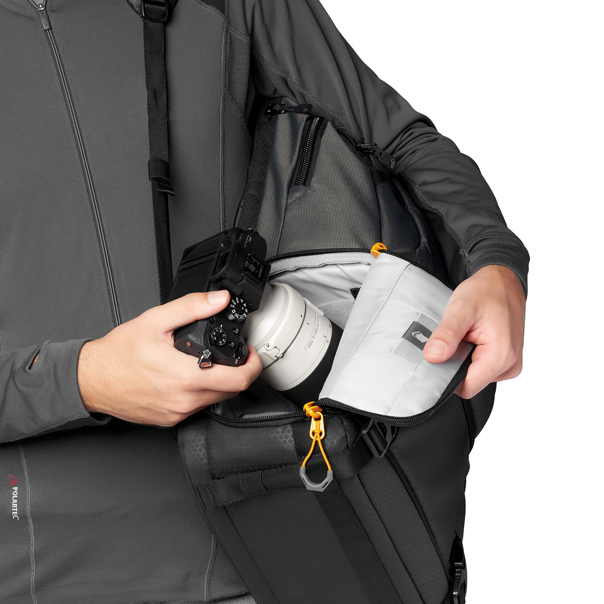 Lowepro Fastpack BP 250 AW III Rucsac pentru cameră - Geantă foto/rucsac foto pentru camere mirrorless și DSLR precum Nikon D850, 300D, cu acces prin QuickDoor, compartiment pentru laptop de 13 inci, Ripstop, Gri - LP37332-PWW