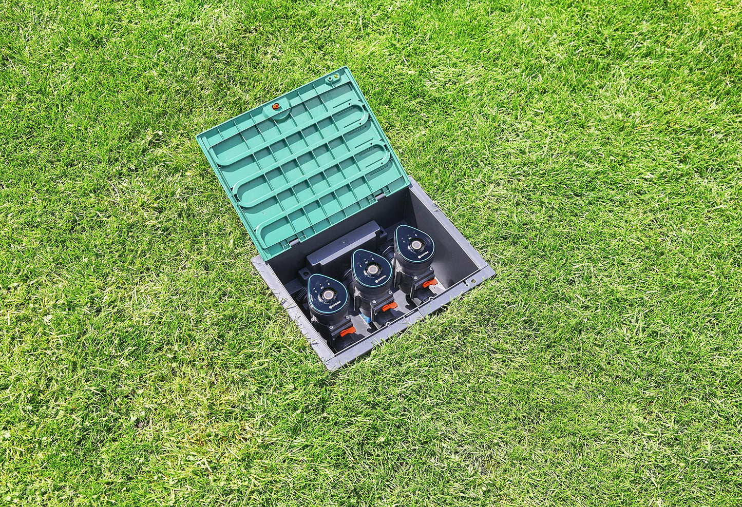 Gardena valve box 9 V Bluetooth set: floor installation box for underground installation of battery-operated irrigation valves, programmable via app (1286-20) - 01286-20